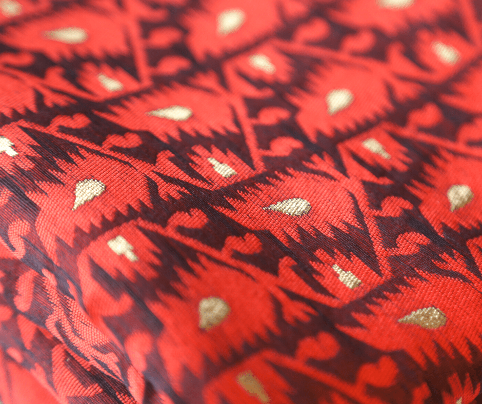 Red Jamdani Chanderi Saree with Leheriya patterned Embellished Belt